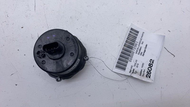 ⭕ 2017-2023 Tesla Model 3 Y Radiator Reservoir Coolant Cooling Water Pump Assy