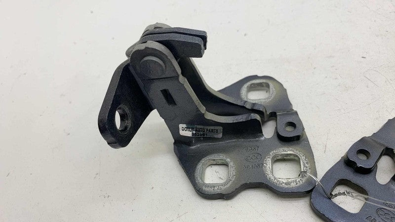 ⭕ 2017-2023 Tesla Model 3 Front Right Door Upper & Lower Hinge Closure