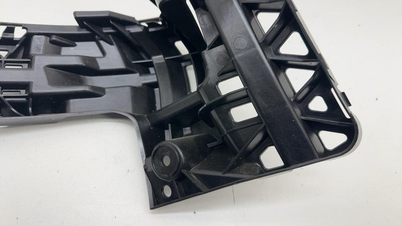 9Y3 807 394 A ⭕2019-2024 Porsche Cayenne Rear Right Bumper Mounting Bracket Support 9Y3807394A