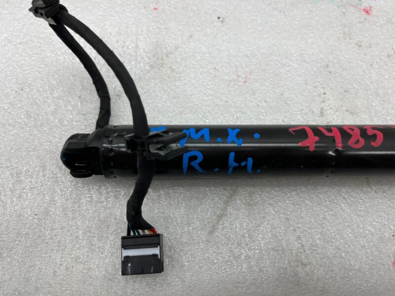 106344100C ⭕16-23 Model X Rear Left/Right Secondary Falcon Door Lift Gas Strut 1063441-00-C
