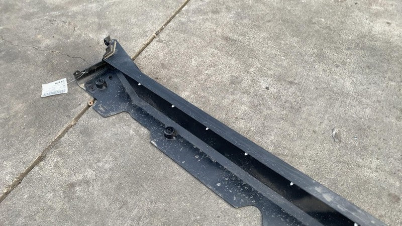 181660000C 2024-2025 Tesla Cybertruck Passenger Side Right Rocker Panel Molding RH Assembly
