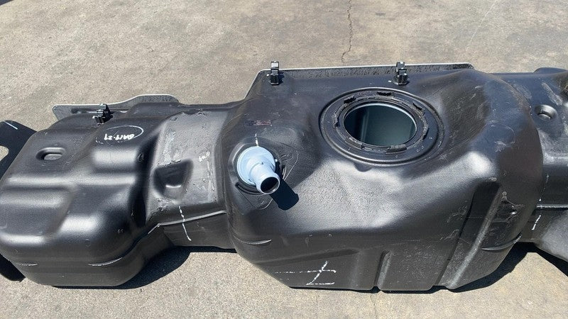⭕ 2025 Chevrolet Silverado 1500 Pickup 2.7L Crew Cab Fuel Tank OEM Ass
