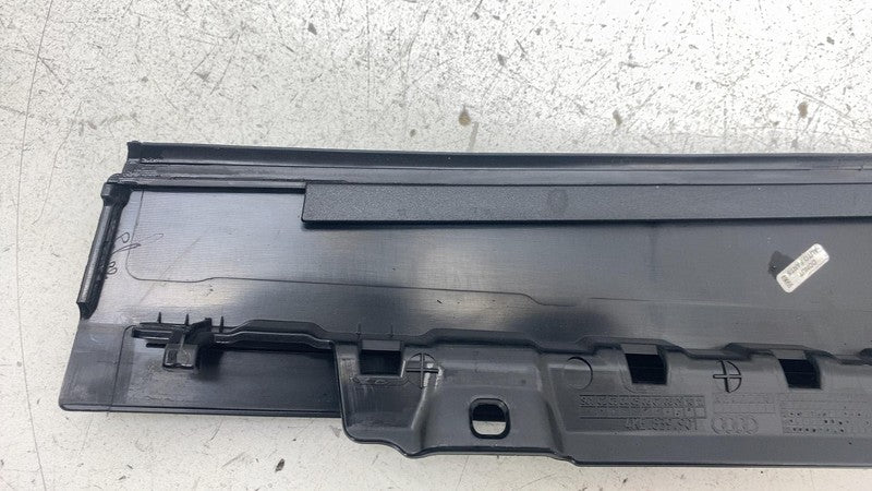 4KE 839 901 ⭕ 19-23 Audi E-Tron Rear Left Door Window B-Pillar Applique Molding LH 4KE839901