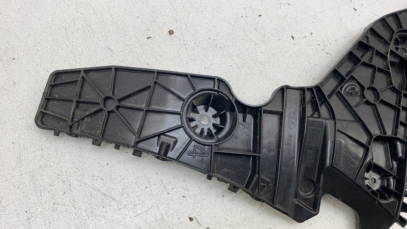 4KE807454 ⭕2019-2023 Audi e-Tron Rear Side Bumper Guide Bracket Support Right RH 4KE807454