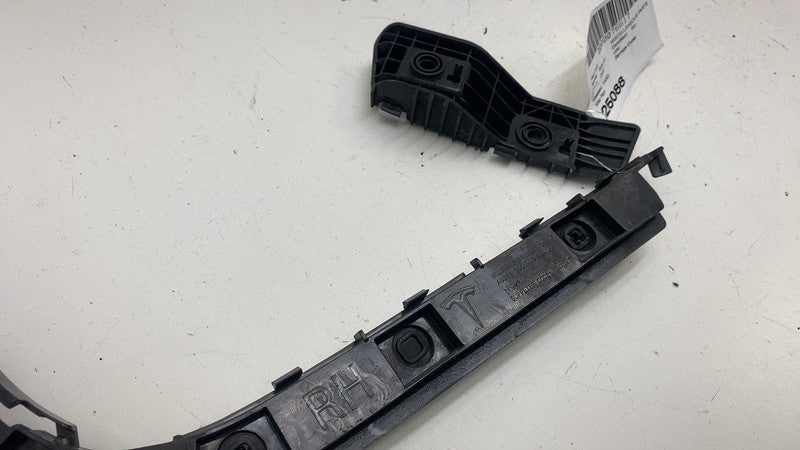 108399100J ⭕ 2017-2023 Model 3 Rear Right Retainer Wing & Tail Light Bracket 1083991-00-J