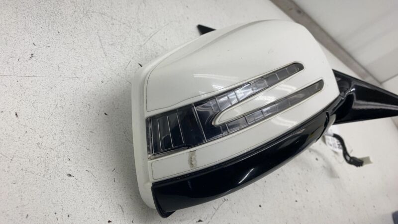 Does not apply 2011-2014 Mercedes-Benz E350 Front Right Exterior Rear View Door Mirror RH White