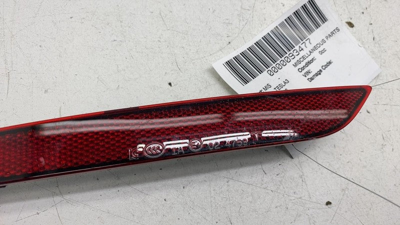 ⭕ 17-23 Tesla Model 3 Rear Driver Side Bumper Light Reflector Lamp Lef