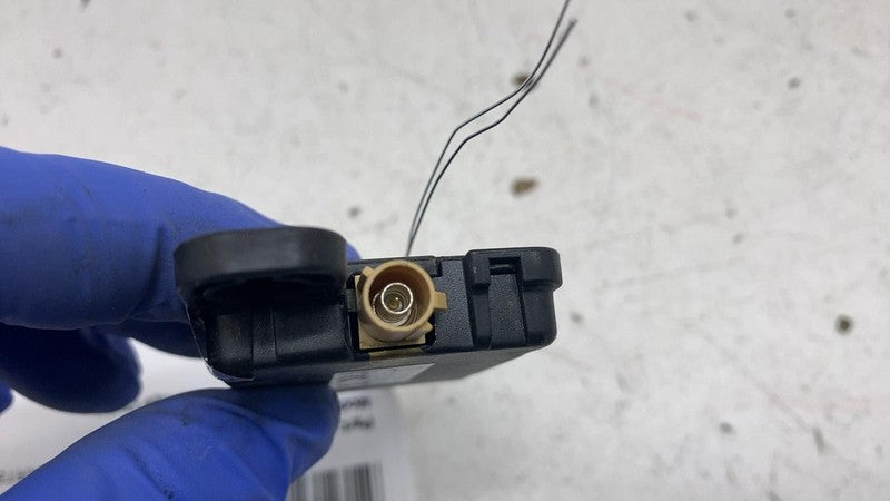 ⭕ 2022 Rivian EDV-700 Amazon Truck Keyless Antenna Module Unit OEM PT0