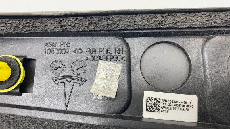 108390200B 2016-2020 Tesla Model X MX Right B-Pillar Applique Trim Molding w/ Camera & Seal