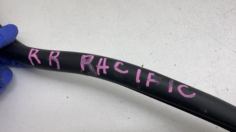 ⭕ 2017-2023 Chrysler Pacifica Rear Passenger Right Door Body Weatherstrip Seal