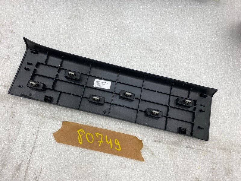 105318900D ⭕ 16-20 Tesla Model X Front Left Door Sill Step Welcome Plate Trim 1053189-00-D