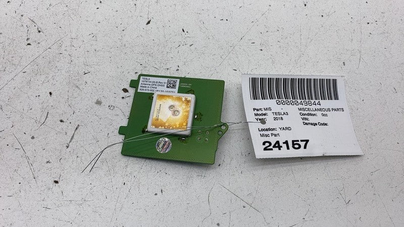 1079734 00 B 2017-2023 Tesla Model 3 Y Windshield Triple Camera GPS Navigation Antenna Module