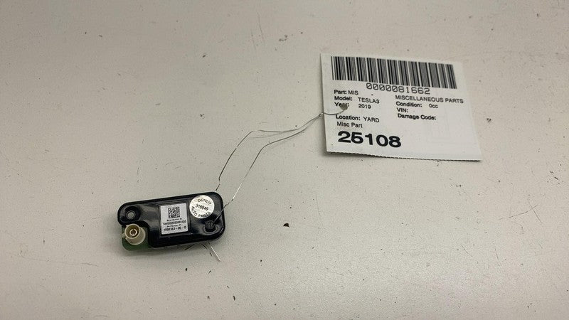 109838300D ⭕ 2017-2023 Tesla Model 3 Front Interior View Security Camera OEM 1098383-00-G