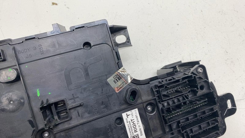 ⭕ 20-24 Tesla Model Y Right Low Voltage Electronic Control Module 1497
