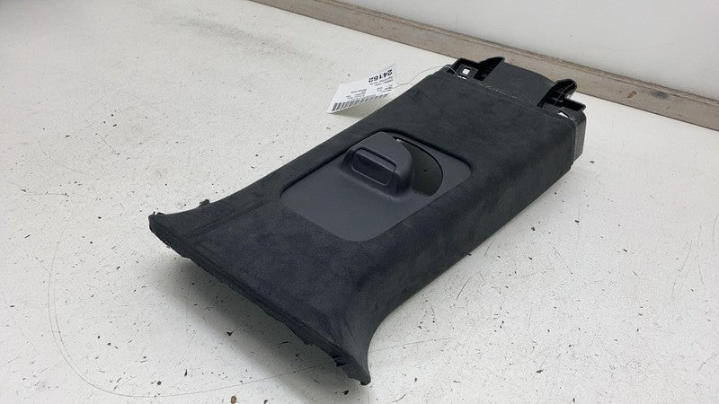 T04702169 2022-2024 Rivian R1T R1S Passenger Side B-Pillar Upper Trim Cover Panel Right RH