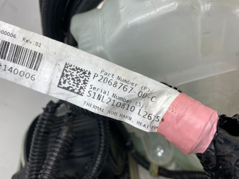 1506803 00 F 20-24 Model Y Supermanifold Refrigerant Chiller & Coolant Reservoir 1506803-00-F