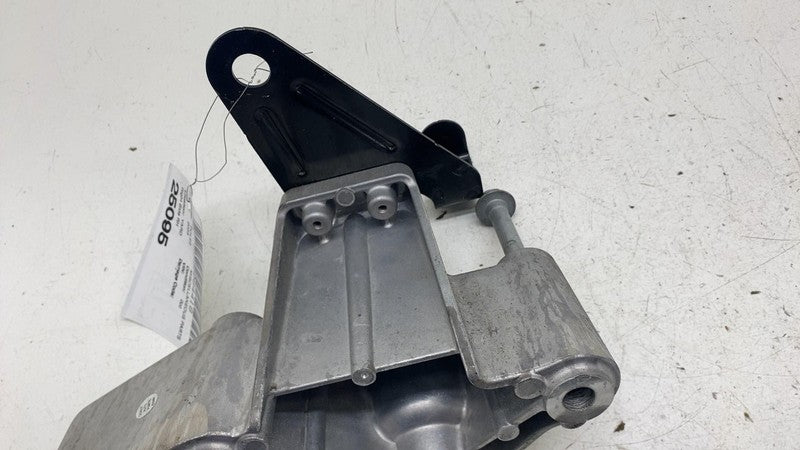 31686306 ⭕ 2021-2023 Polestar 2 Front Right Side Engine Mount Support Bracket RH 31686306