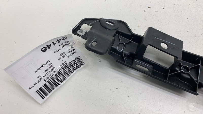 108070900C 2016-2023 Tesla Model X Rear Passenger Tailgate Mount Bracket Right 1080709-00-C