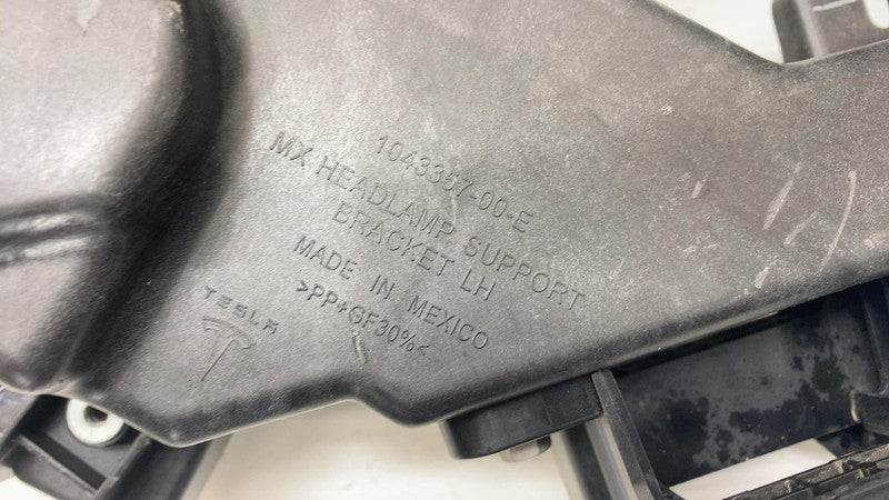 ⭕ 16-20 Tesla Model X Left Headlamp Support Headlight Mount Bracket 10