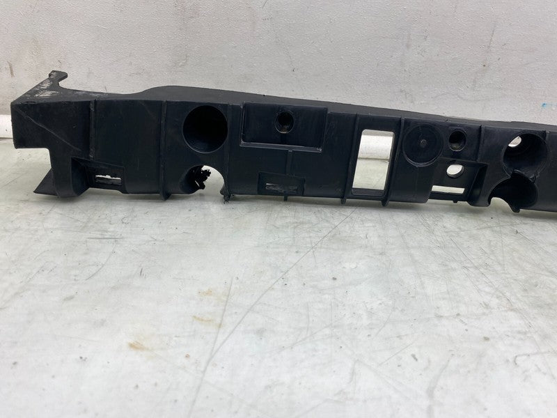 104669000B ⭕ 16-23 Tesla Model X Driver Side Rocker Carrier Panel Trim Bracket 1046690-00-B