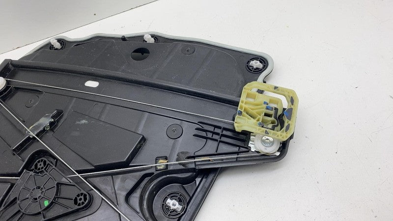 ⭕ 21-24 Ford Mustang Mach-E Front Right Door Window Regulator & Motor w/ Carrier