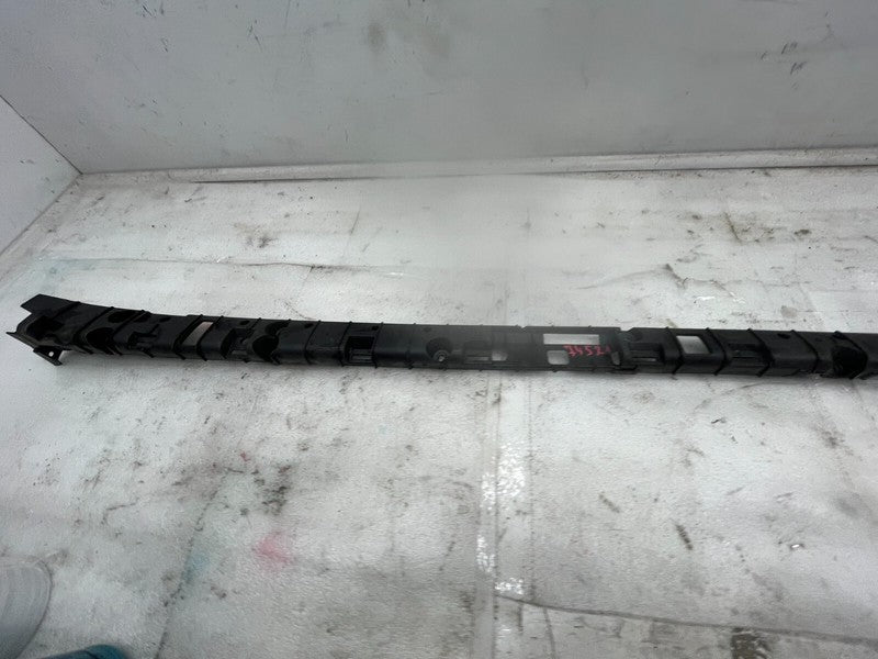 104669000B ⭕ 16-23 Model X Driver Side Rocker Carrier Panel Trim Bracket Left 1046690-00-B