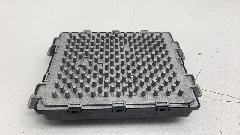 GMM92181000 2022-2024 Rivian R1T R1S Headlight Control Module LED Ballast Unit GMM92181000