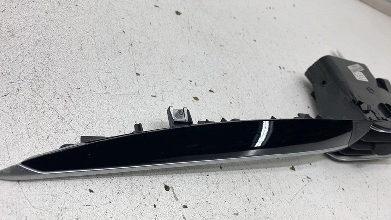 6700492820 ⭕ 2017-2020 Levante Front Right Bezel Molding w/ A/C Air Vent Grille 6700492820