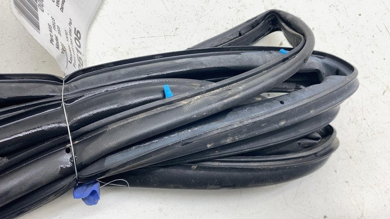 6786247070 ⭕ 23-25 Toyota Prius Front Left Door Window Weatherstrip Rubber Seal 84040-47160