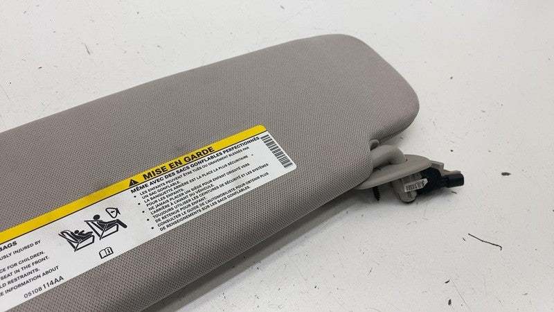⭕ 2017-2024 Chrysler Pacifica Passenger Right Side Sunvisor Sun Shade Visor OEM
