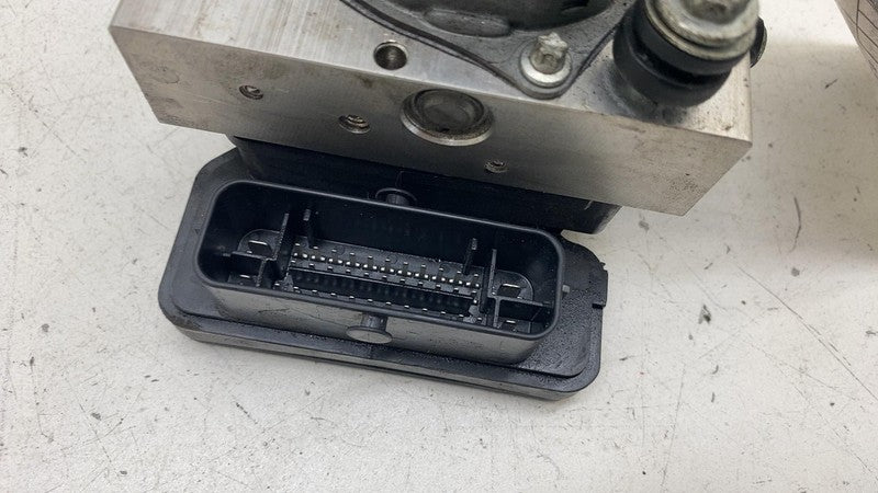 ⭕ 12-20 Model S X Anti-Lock ABS Brake Pump Hydraulic Control Unit 1037