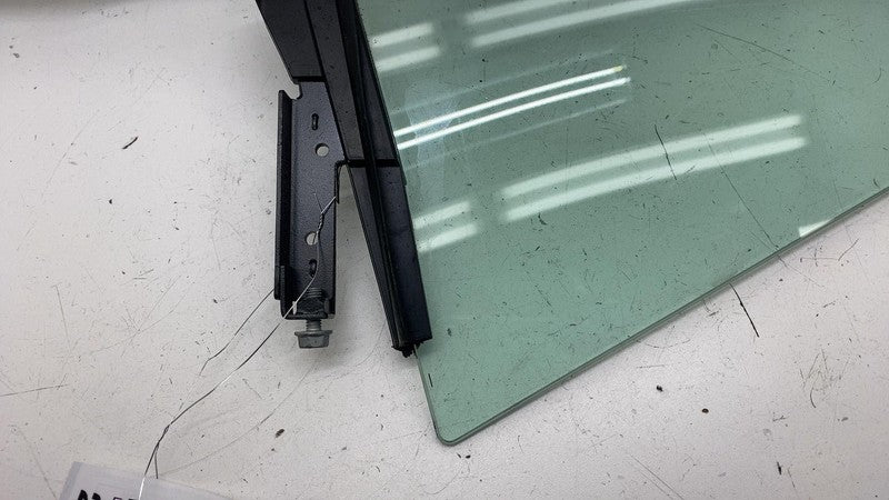 ⭕ 2022 Mercedes Benz EQS Front Left Quarter Door Window Glass Vent A29