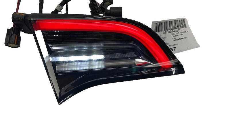 1077401-00-E ⭕ 2017-2023 Model 3 Rear Left Inner Taillight LED Tail Lamp 3-Pin 1077401-00-E