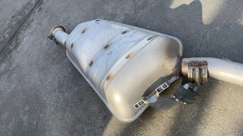 2017-2024 Chrysler Pacifica Exhaust Muffler Pipe & Resonator FWD Assembly OEM