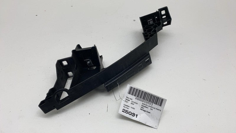 9Y0 807 572 E ⭕ 19-24 Porsche Cayenne Front Right Headlight Outer Head Lamp Bracket 9Y0807572E