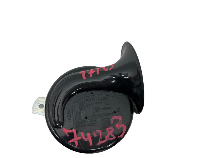 E1 0020046 ⭕ 2012-2020 Tesla Model S MS Seger Low Pitch Tone Horn 12V 410 Hertz w/ Bracket
