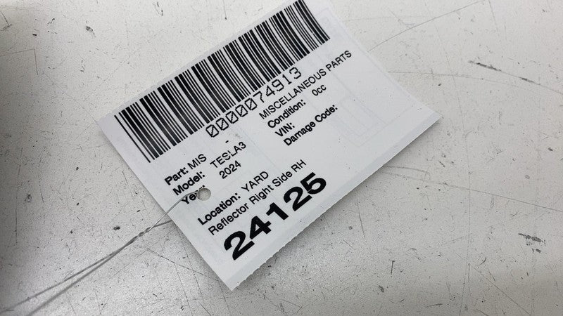 1715105-00-B ⭕24-25 Tesla Model 3 Right Door Cover Charge Port Reflector Trim RH 1715105-00-B