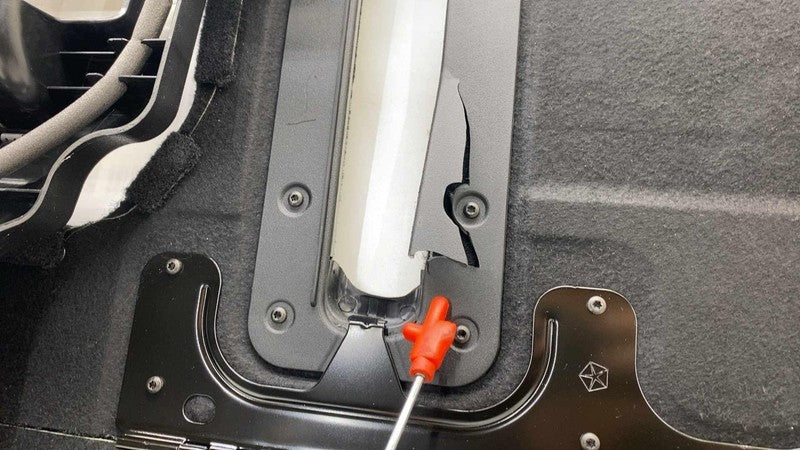 ⭕ 2017-2025 Chrysler Pacifica Rear 2nd Row Floor Load Tray Cover w/ Carpet Assy