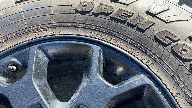 ⭕ 2019-2023 Jeep Wrangler 17x7.5 ET44.45 Wheel Rim w/ Toyo Tire 35x12.
