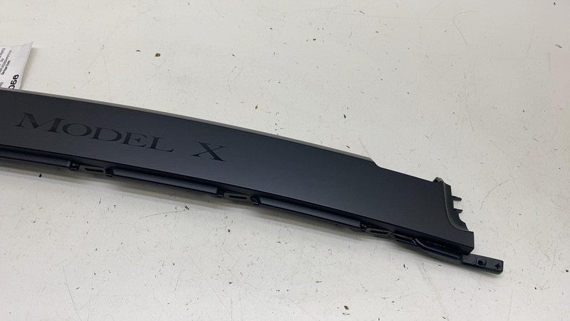 ⭕ 2016-2018 Tesla Model X Driver Side Spine Plastic Racetrack Trim Pan