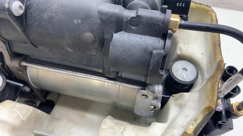 PT00003024L ⭕ 22-24 Rivian R1T R1S Air Suspension Compressor Pump Unit w/ Valve PT00003024-L