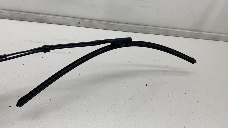 ⭕ 2020-2023 Tesla Model Y Front Driver Side Windshield Wiper Arm & Bla