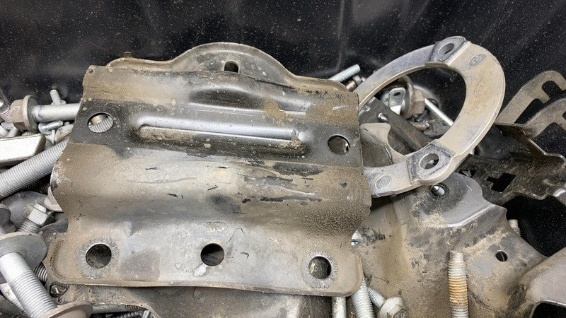 2011-2018 Porsche Cayenne Under Cover Pillar Cladding Shock Plate + SET of Bolt