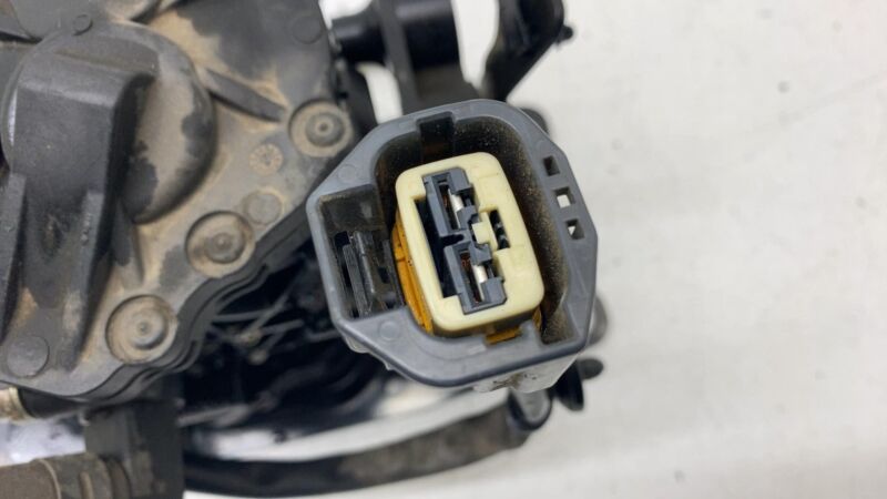 600635900A 2012 2013 2014 2015 Tesla Model S Brake Servo Booster Vacuum Pump 6006359-00-A