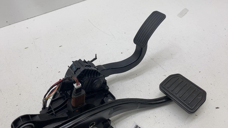 ⭕ 2017-2025 Model 3 Accelerator and Brake Foot Pedal w/ Switch Base 10