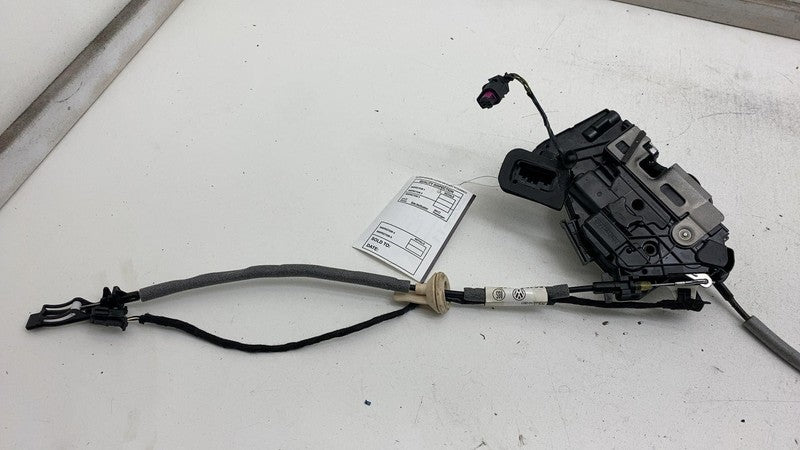 ⭕ 10-19 Volkswagen Golf Front Right Door Handle w/ Door Lock Actuator 