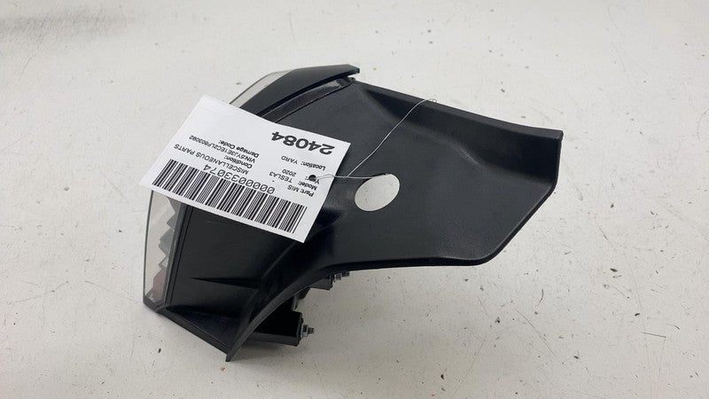 1077399 ⭕ 2017-2022 Tesla Model 3 Rear Exterior Taillight Outer Tail Lamp Left 1077397