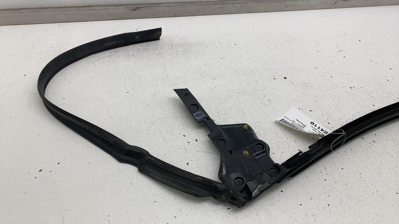 ⭕ 2021-2023 Tesla Model X Front Passenger Side Inner Belt Door Rubber 