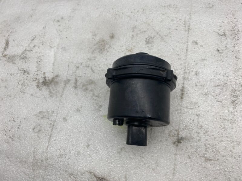 108824599I 2017-2022 Tesla Model 3 M3 Radiator Reservoir Auxiliary Coolant Water Pump Motor