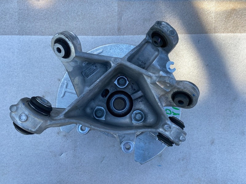 ⭕ 20-24 Model Y Rear Right Spindle Knuckle Wheel Hub & Dust Shield 118